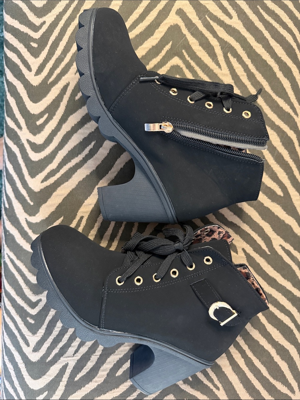 Women's Black Heeled Lace-Up Ankle Boots with Side Zipper Sz 39